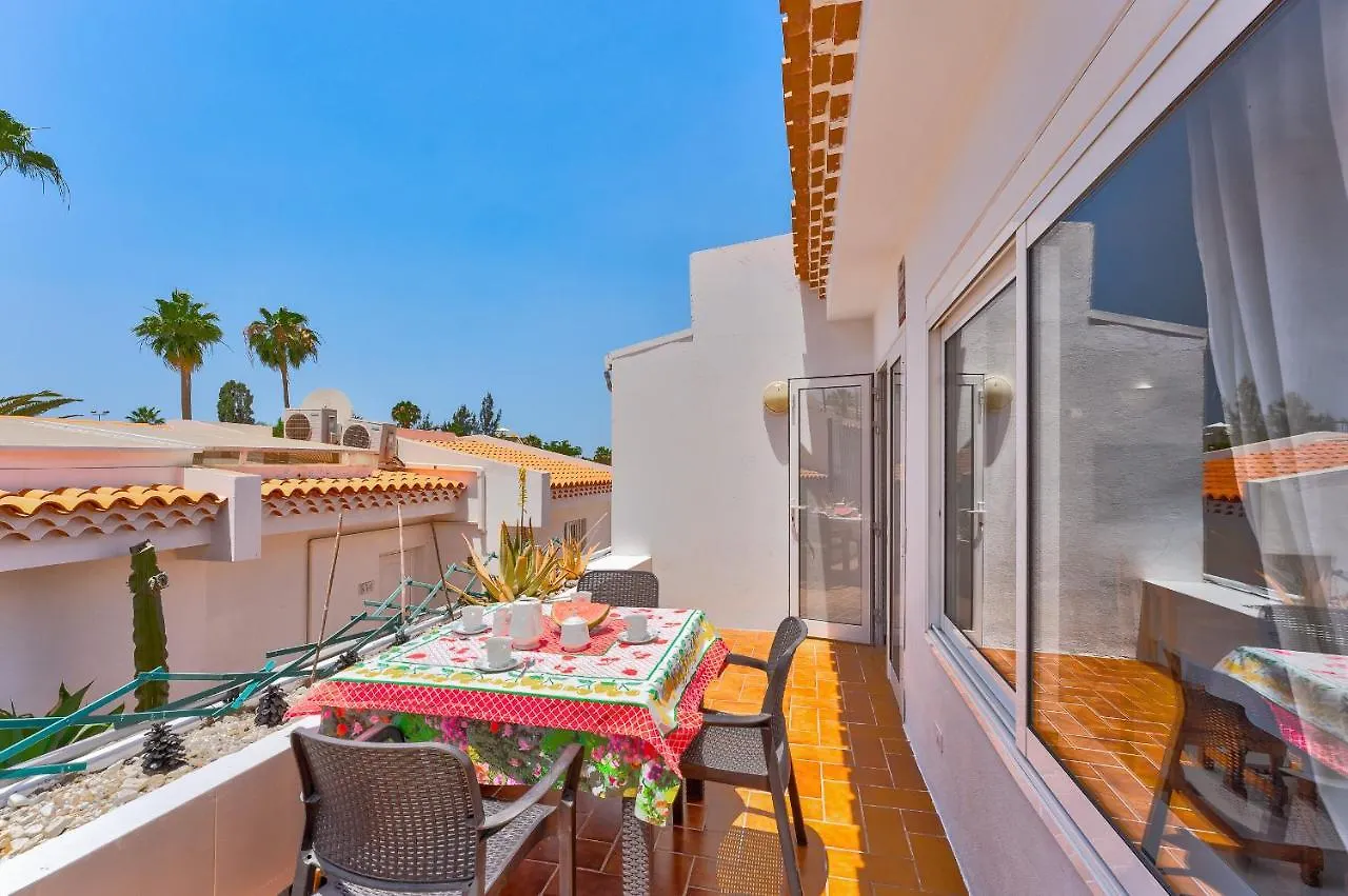 Apartment With Garden In Island Village أذيخي