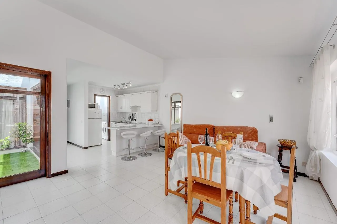 אדחה Apartment With Garden In Island Village 0*,