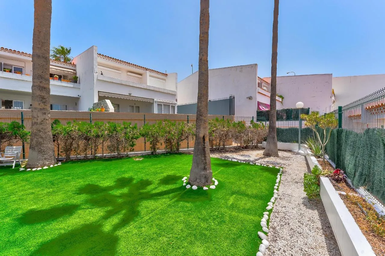 אדחה Apartment With Garden In Island Village ספרד