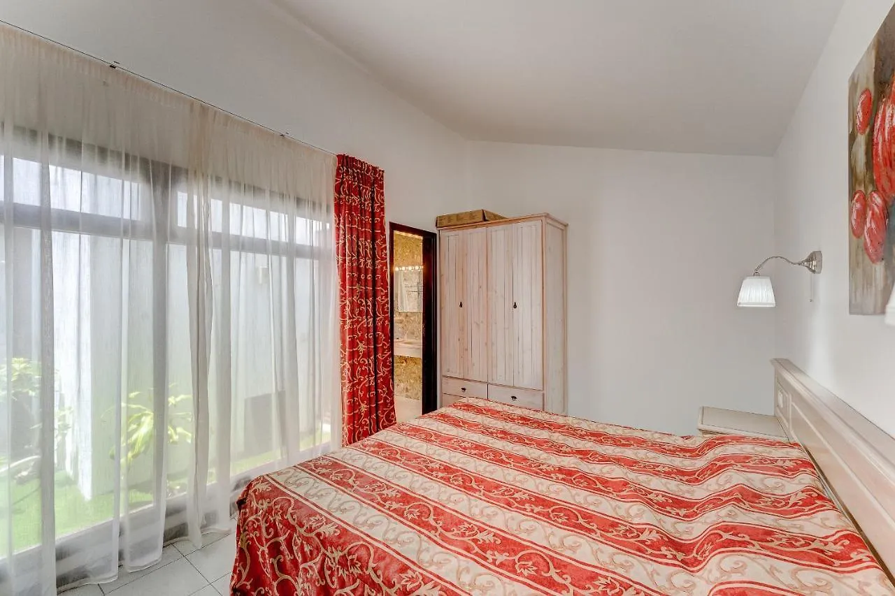 אדחה Apartment With Garden In Island Village ספרד